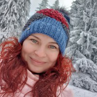 Alina Eftenoiu avatar image