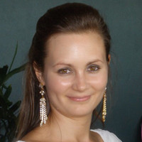 Laura Robertson avatar image