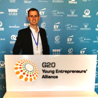 Jonathan Vidor avatar image