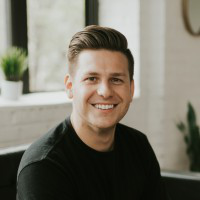 Alex Houg avatar image