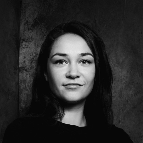 Hélène Estèves avatar image