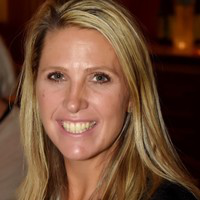 Emily Ferrari avatar image