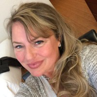 Alisa Scroggins avatar image