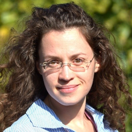 Shira Klein avatar image