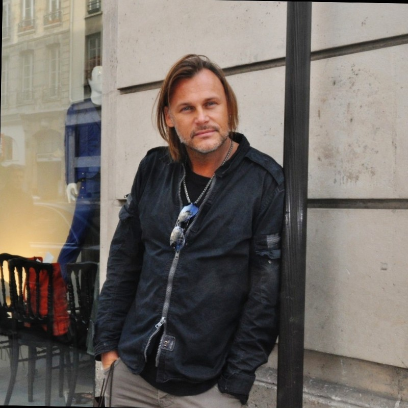 David Newlove avatar image