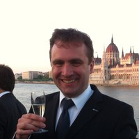 Uwe Holder avatar image