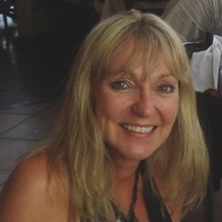 Lesley East avatar image