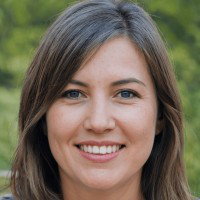 Elizabeth Moss avatar image