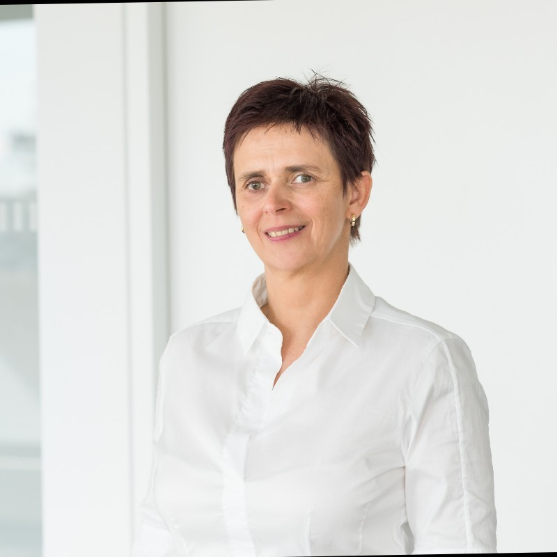 Alexandra Giesinger avatar image