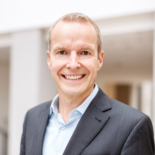Dr. Stefan Gstettner avatar image