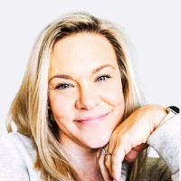 Stephanie Burns Robertozzi avatar image