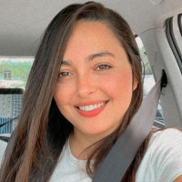 Renata Vicente avatar image