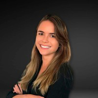 Julia Cunha avatar image