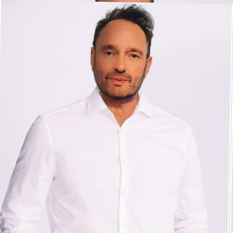 Damon Kern Farrell avatar image