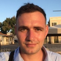 Tomer Chelouche avatar image