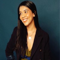 Juliana Lopes avatar image