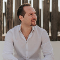 Alex Capurro avatar image