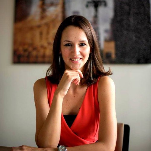 Eva Rez avatar image