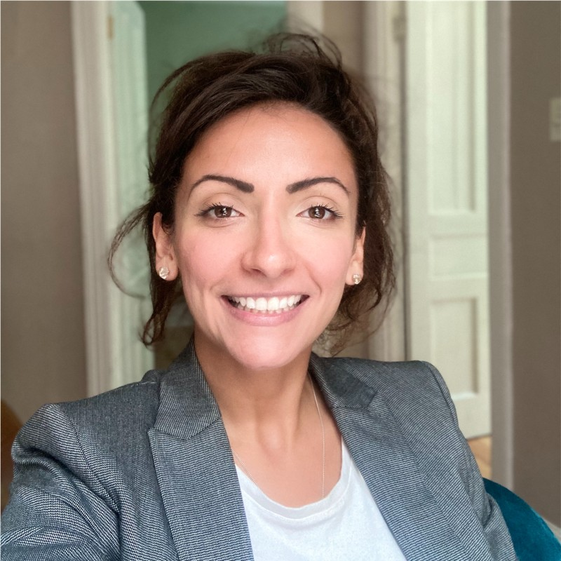 Thea Vinereanu avatar image