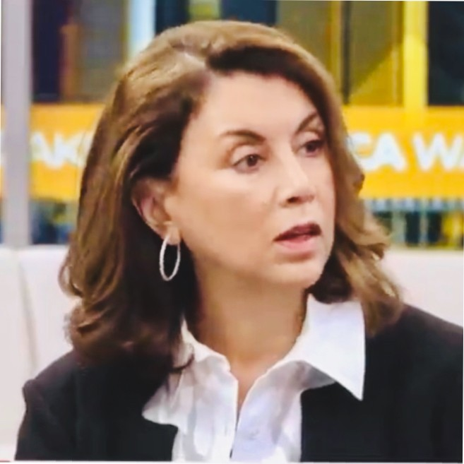 Clara E. Del Villar avatar image