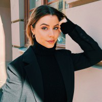 Elena Makridis avatar image