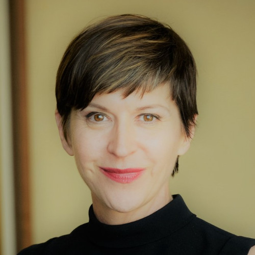 Elizabeth Lamont avatar image