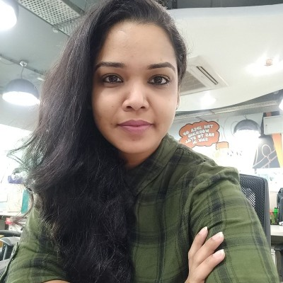 Komal Rewaskar avatar image