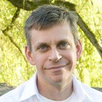 Lindsey Smith avatar image