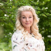 Michaela Holtz avatar image