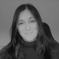 Vineeta Crathorne avatar image