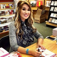 Mandy Hale avatar image