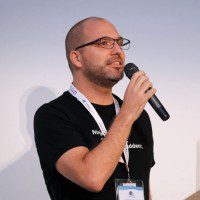 Elad Shechter avatar image