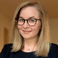 Elina J. avatar image