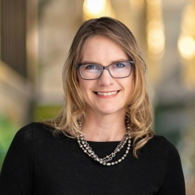 Lorraine Lutz avatar image