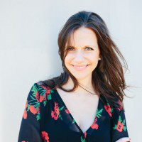 Julie Yorumez avatar image