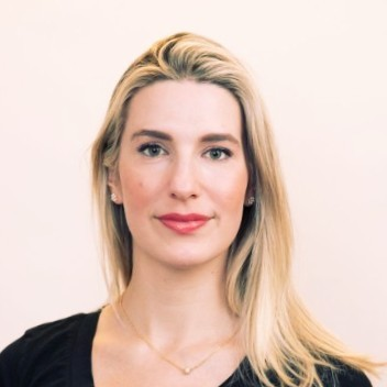 Rebecca Holland avatar image