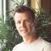 Roald Larsen avatar image