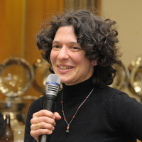Dafna Zur avatar image
