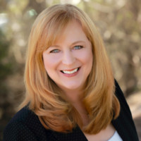 Elizabeth Rose avatar image