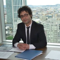 Arash Yasrebi avatar image