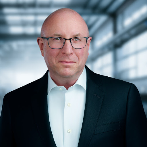 Robert Gold avatar image