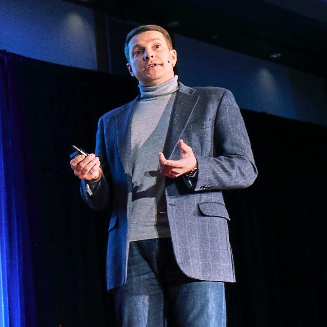 Kostyantyn Khomutov 🇺🇦 🇨🇦 avatar image