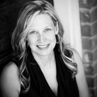 Valarie Knat avatar image