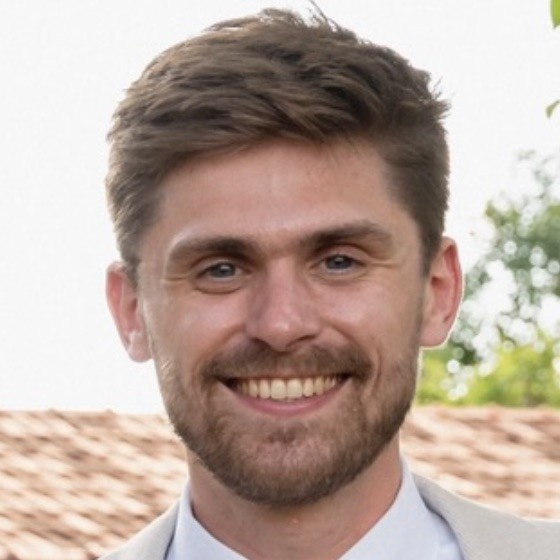 Alex Jennings avatar image