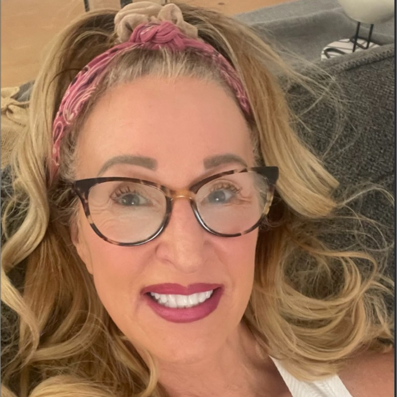 Julie Bianchi avatar image