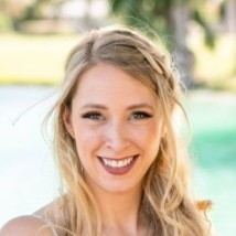 Elena Bloudek avatar image