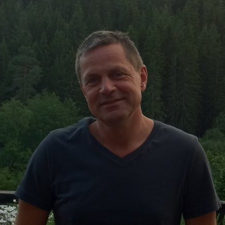 Helge Kronborg avatar image