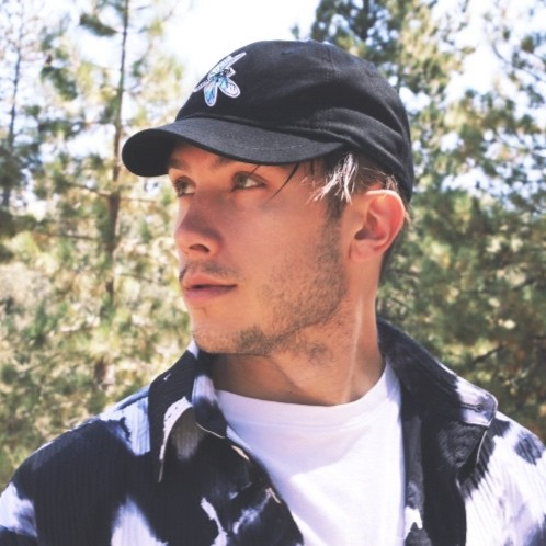 Lucas Wozniak avatar image