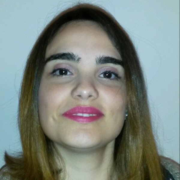 Raquel Tavares avatar image