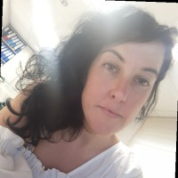 Naama Yithzak avatar image